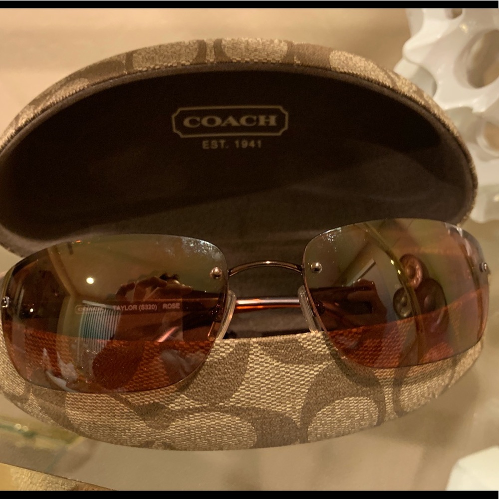 Coach brand ladies sunglasses with case